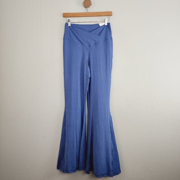 NEW Aerie Offline Blue Real Me Super Flare Crossover Flare Legging - Picture 4 of 13